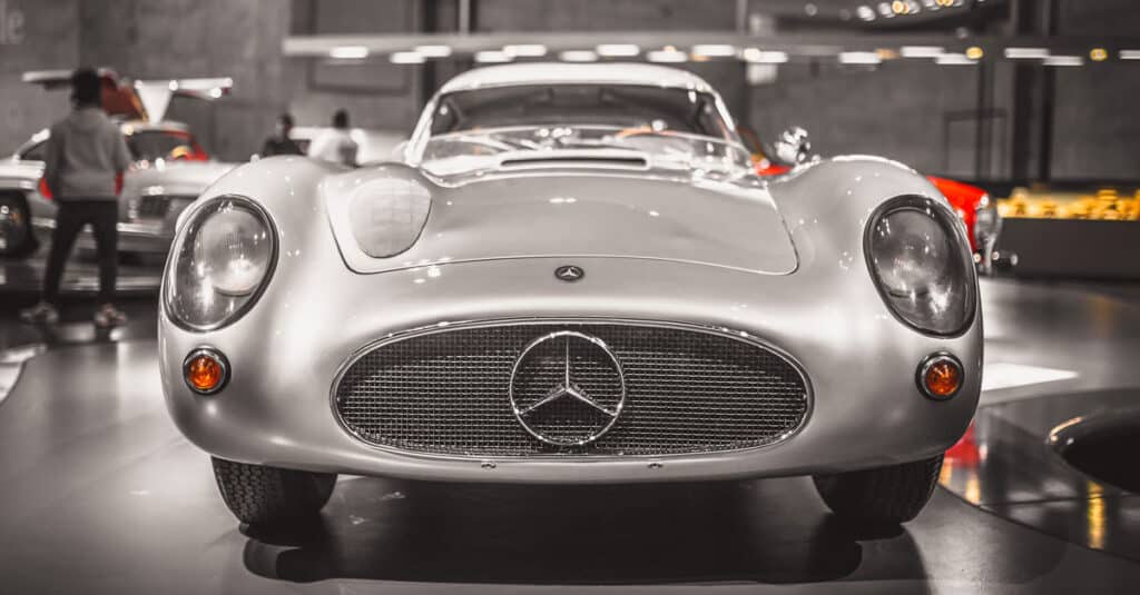Mercedes-Benz 300 SLR Uhlenhaut Coupe: The Most Expensive Car Ever Sold ...