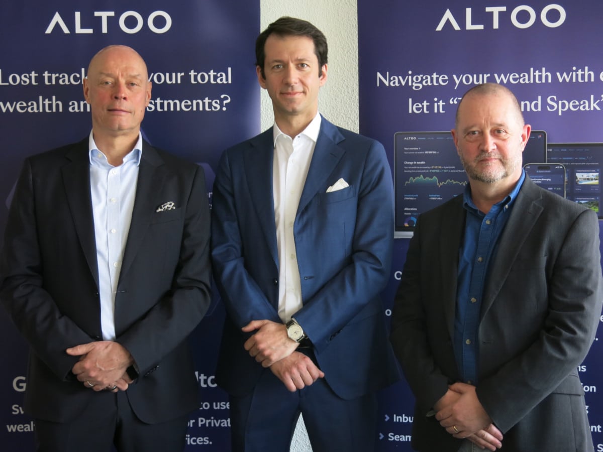 La nouvelle structure de direction d'Altoo : Søren Mose (Président du conseil d’administration), Achille Deodato (CEO) et Ian Keates (Deputy CEO, COO/CFO).